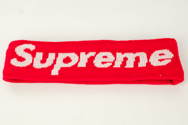 メンズsupreme ヘアバンド 新品 赤 シュプリーム ロゴ - その他