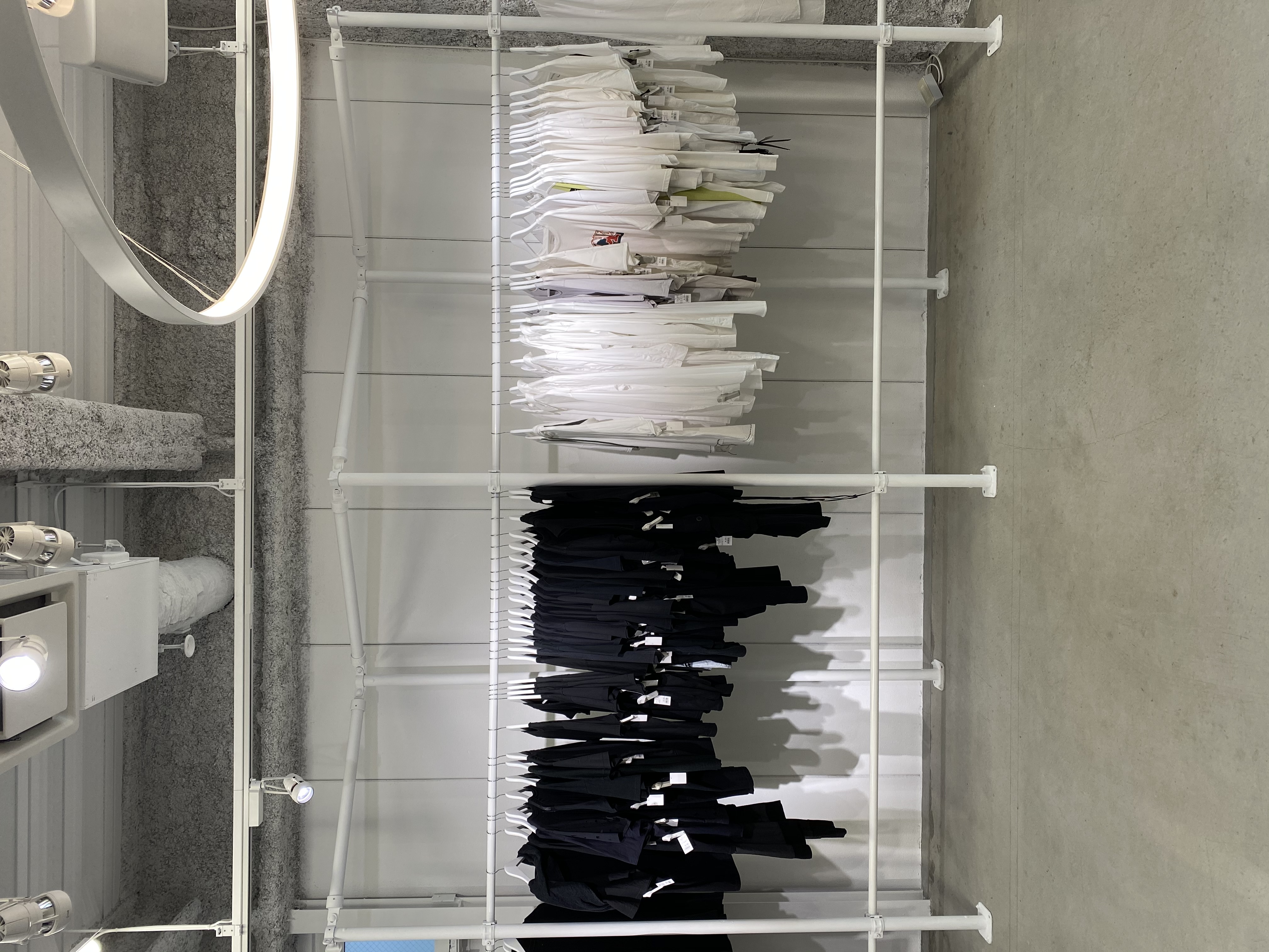 Yohjiyamamoto ヨウジヤマモト を売るなら大阪 心斎橋エリアのカインドオル アメリカ村店へ カインドオル Kindal 心斎橋アメリカ村店 ブランド古着買取 販売 通販