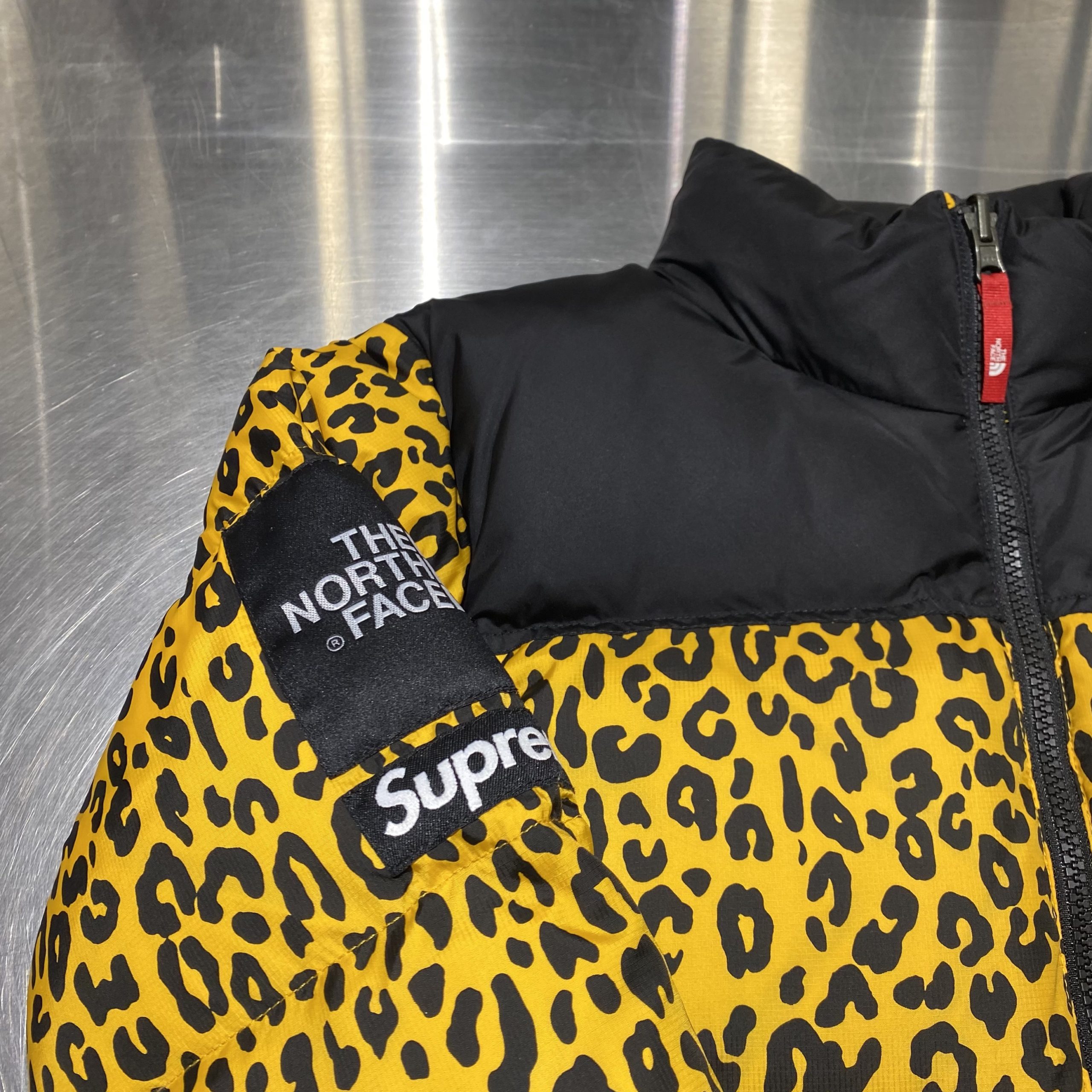 Supreme×THE NORTH FACE】11AW Leopard Nuptse Down Jacket 【買取入荷 