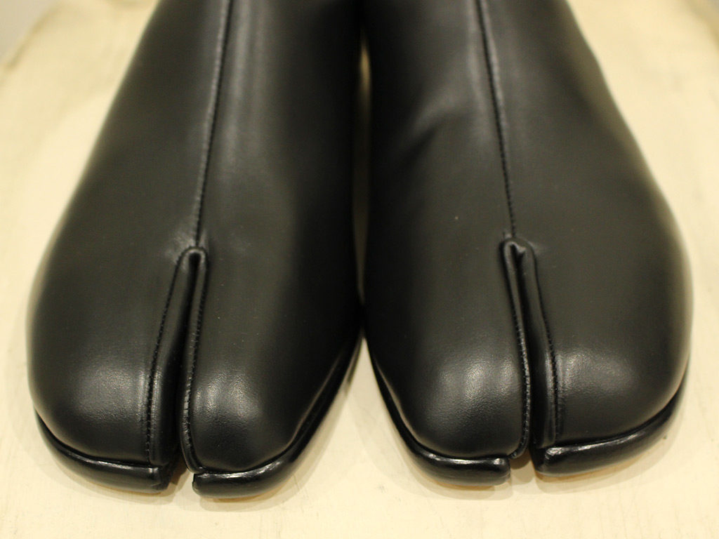 MARGIELAの足袋ブーツが放つ驚異的な魅力” 青山店 | カインドオル