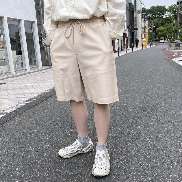 着画　issey miyake レザーハーフパンツ ラムレザー スウェード