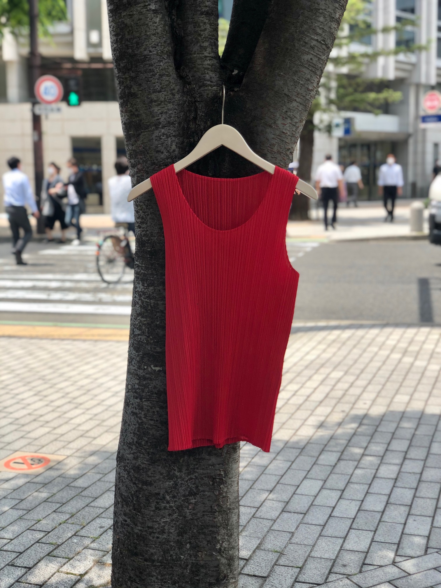 プリーツプリーズ ISSEY MIYAKE ブラウス プリーツ シーサー 3 赤