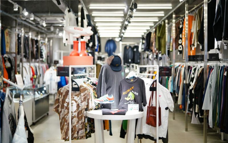 Kindal America-mura store