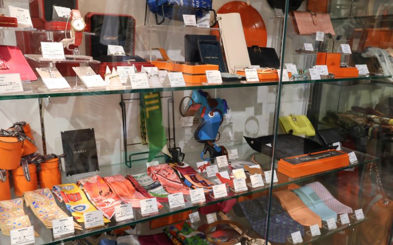 Accessories Display at Kindal Horie