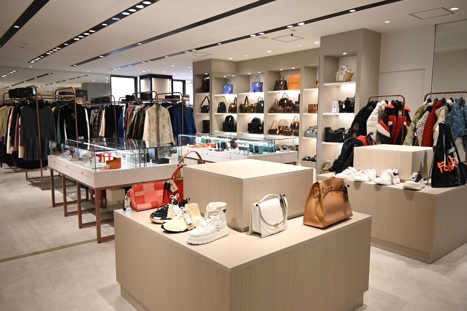 Designer Items at Kindal Kobe