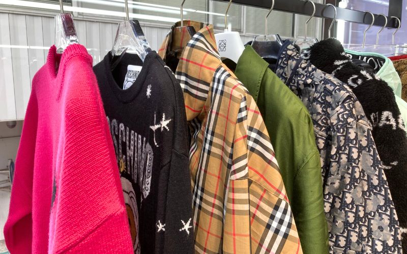 Clothing display at Kindal Shinjuku