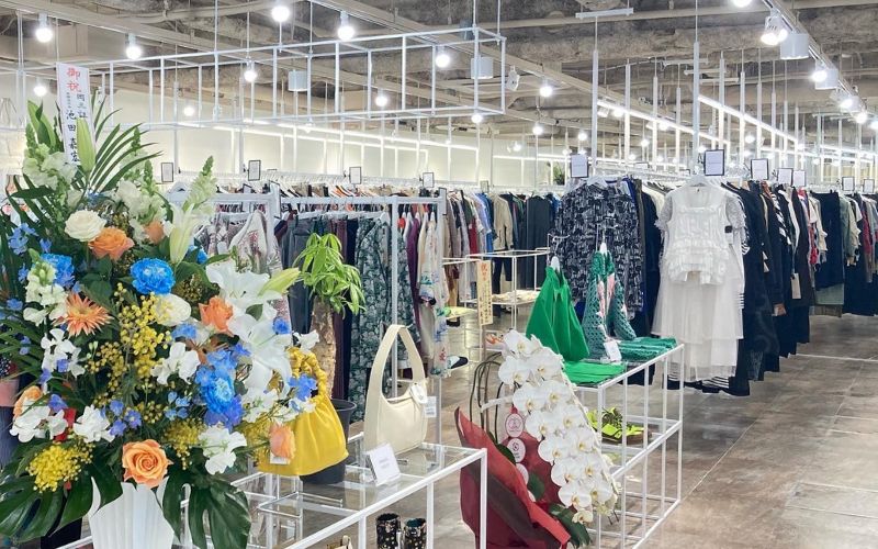 Womenswear section at Kindal Umeda