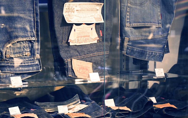Denim Display at Kindal Yotsubashi Kitahorie