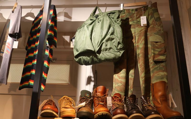 Outdoor Wear Display at Kindal Yotsubashi Kitahorie