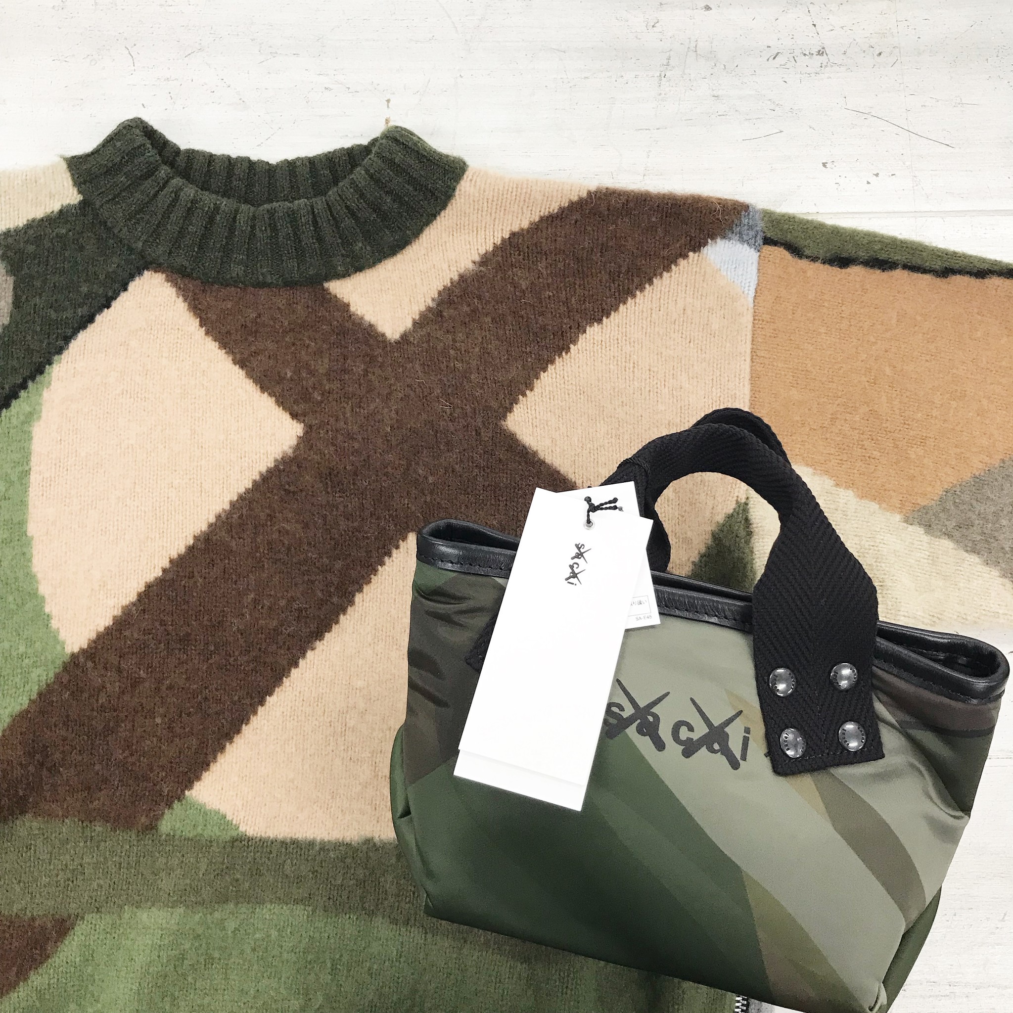 sacai×KAWS/サカイ x カウズ】大量入荷のお知らせ | カインドオル 