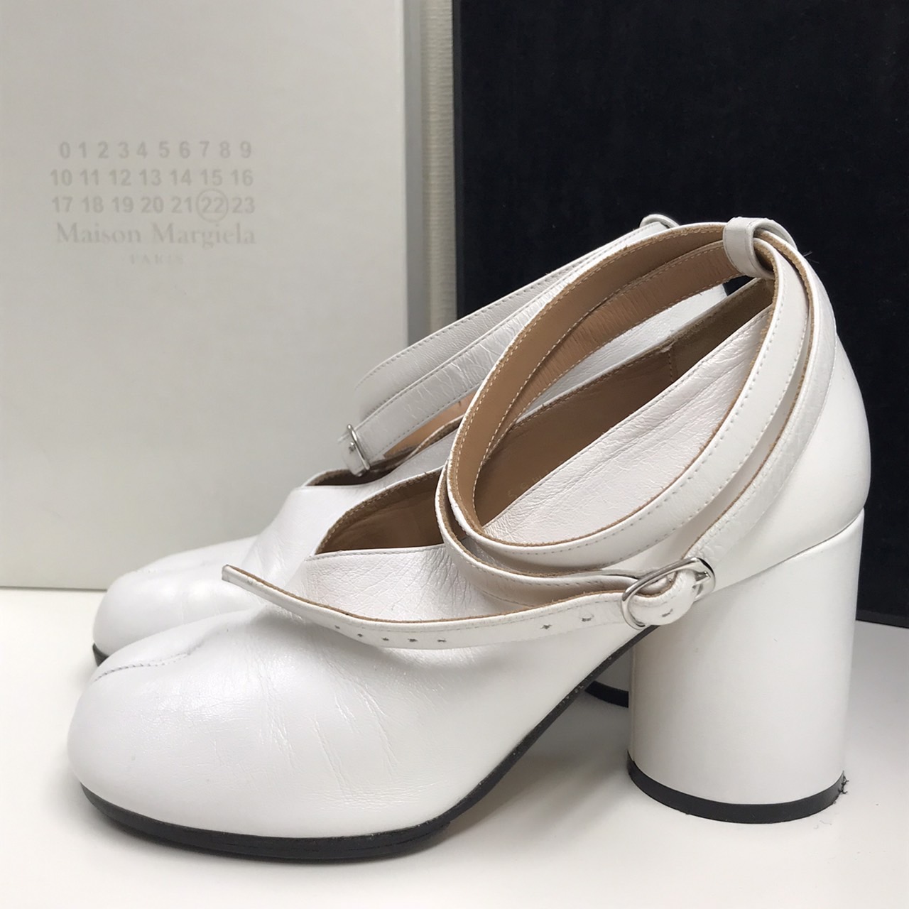 Maison Margiela PVC 足袋 ストラップ ヒールパンプス - 靴