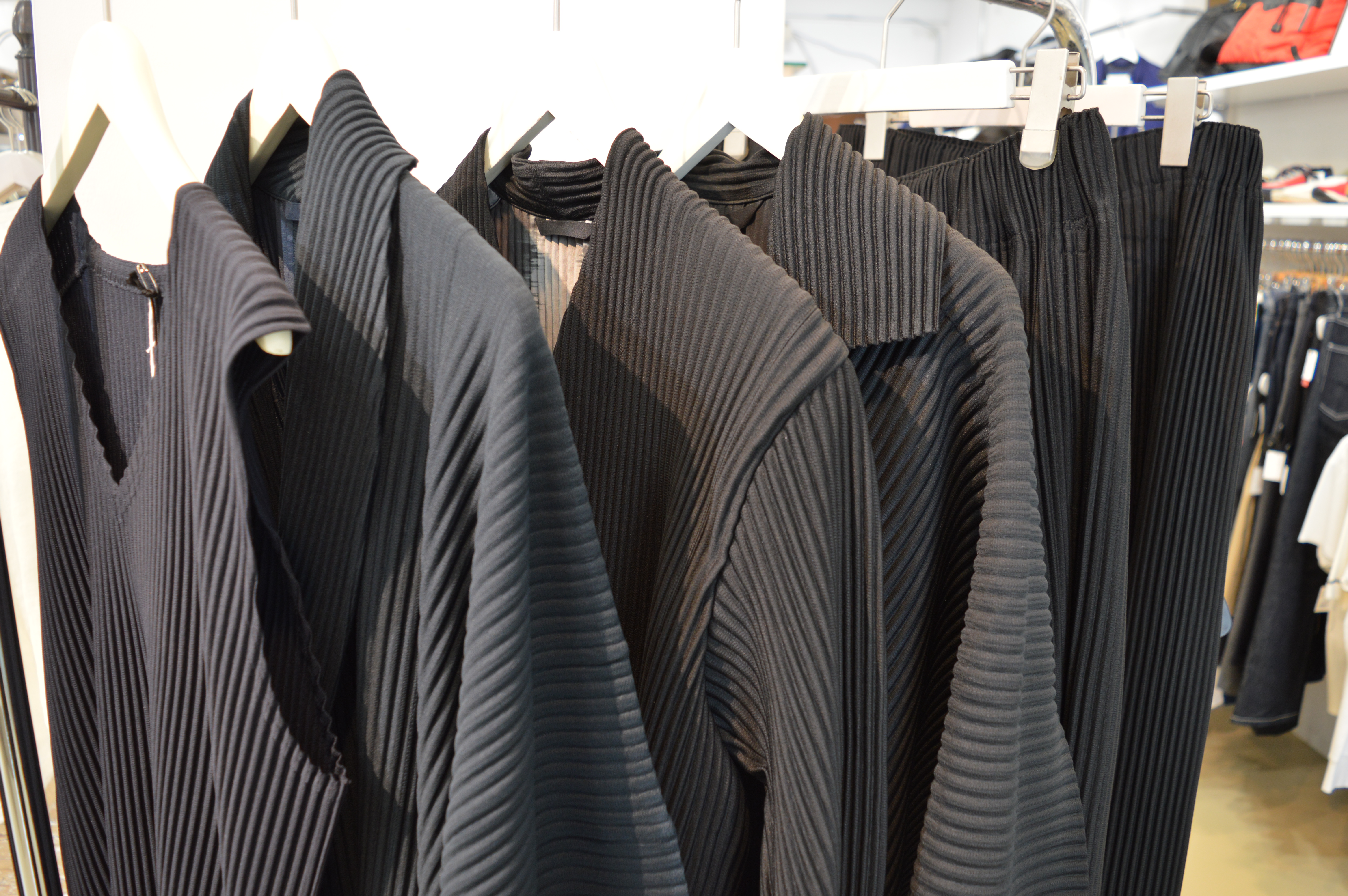 大阪 堀江でhomme Plisse Issey Miyake オムプリッセイッセイミヤケ 高価買取ができるワケ カインドオル Kindal 堀江店 ブランド古着買取 販売 通販