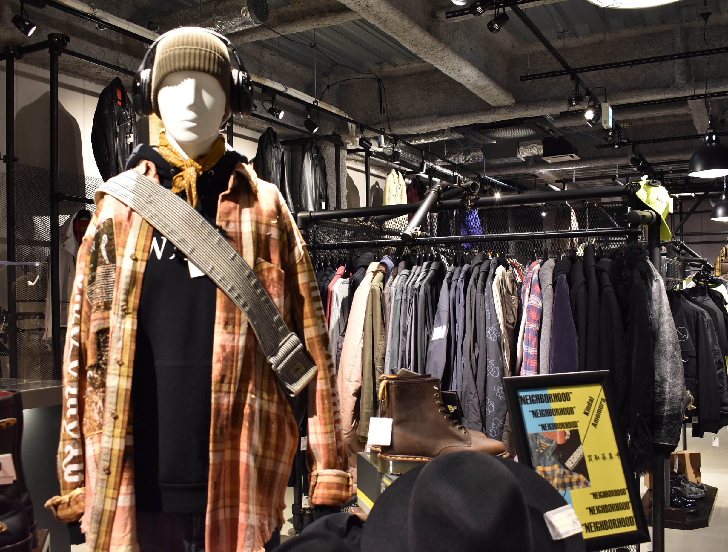 メンズブランド 買取セレクション アメリカ村店 ブランド古着買取 高く売るならカインドオル Kindal