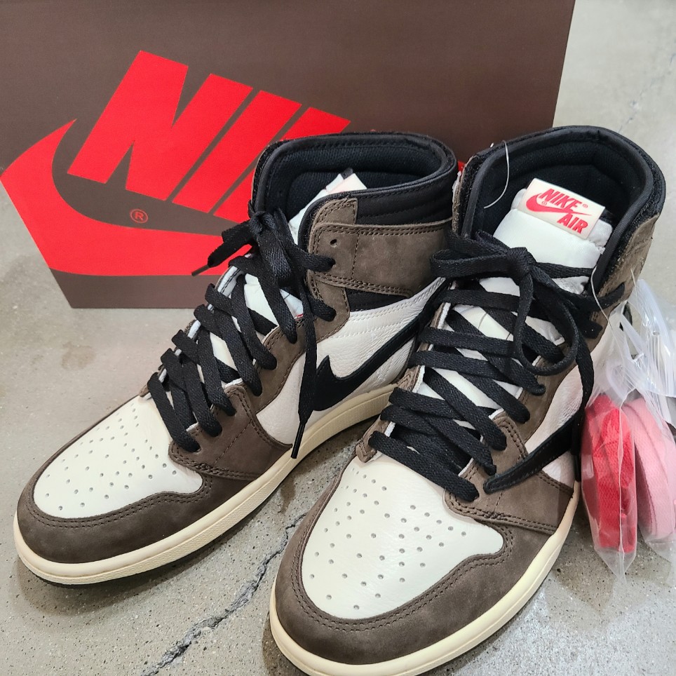 NIKE×Travis Scott/ナイキ×トラヴィススコット】Air Jordan 1 Retro