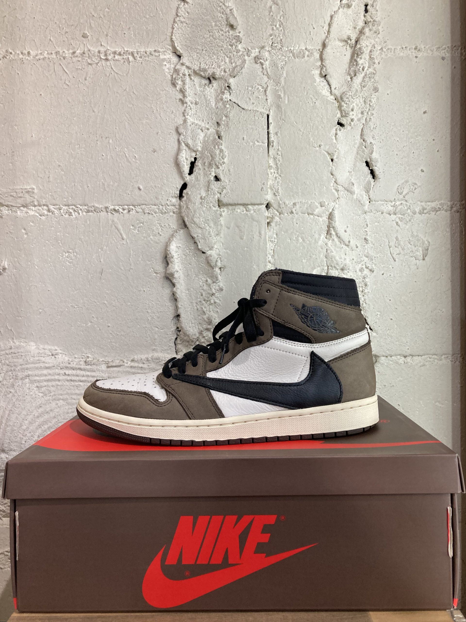 TRAVIS SCOTT × NIKE 】AIR JORDAN 1 RETRO HIGH OG【買取入荷情報