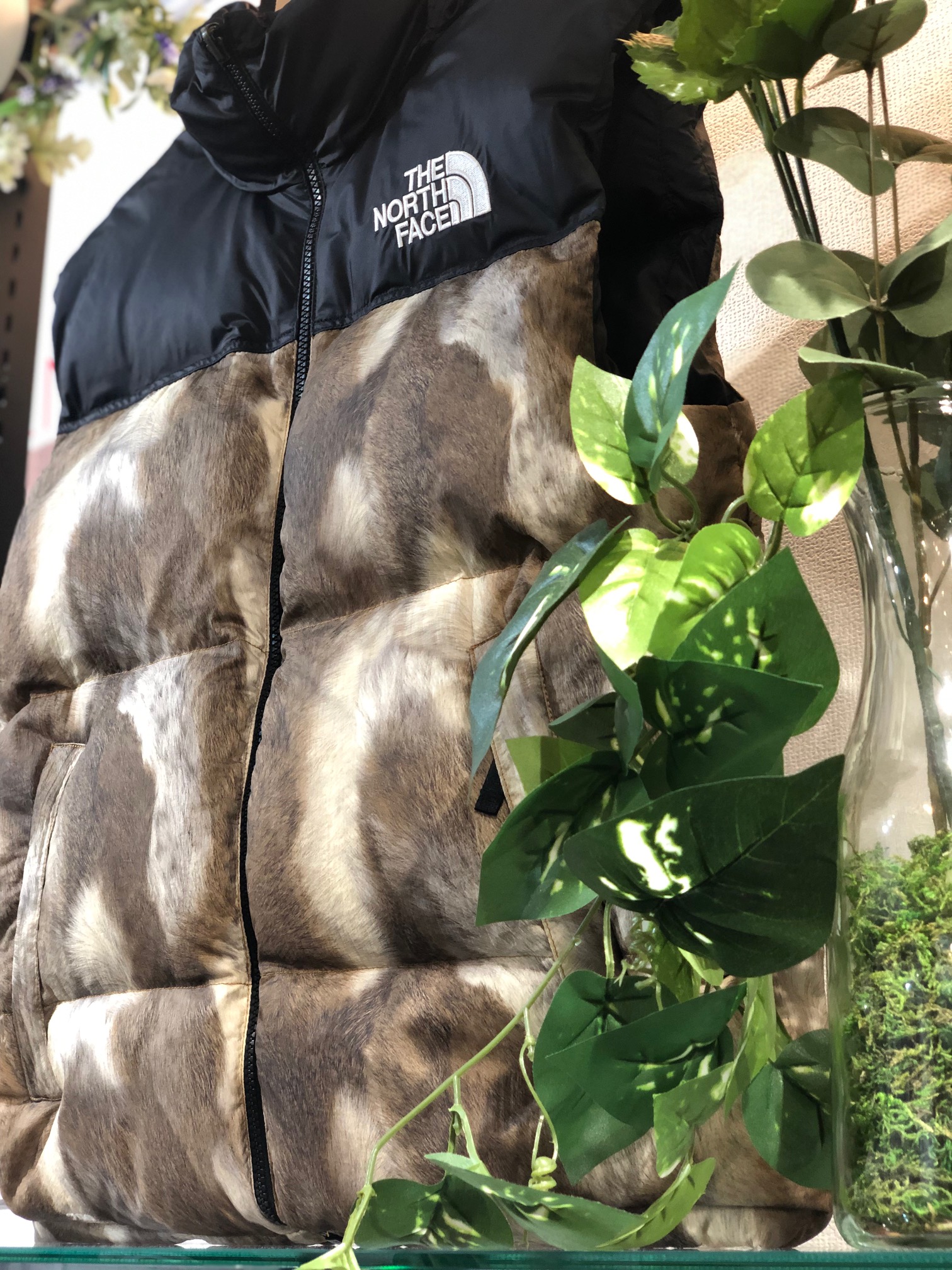 Supreme The North Face シュプリーム ザノースフェイス 13aw Fur Print Nuptse Vestの買取はカインドオルなんば店へ カインドオル Kindal なんば店 ブランド古着買取 販売 通販