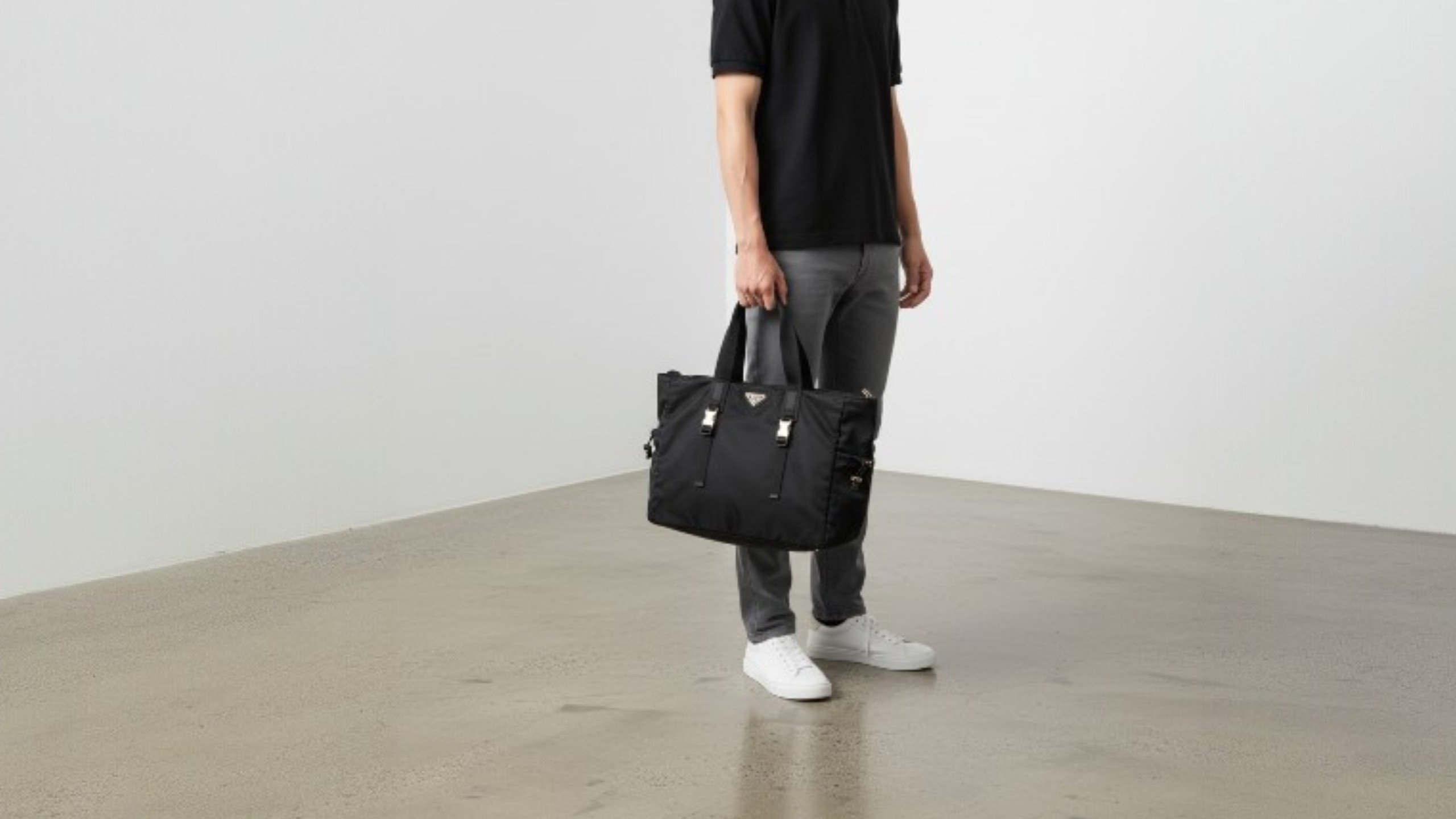 新入荷】PRADA プラダ TESSUTO MONTAGN TOTE 三角ロゴプレートトート 