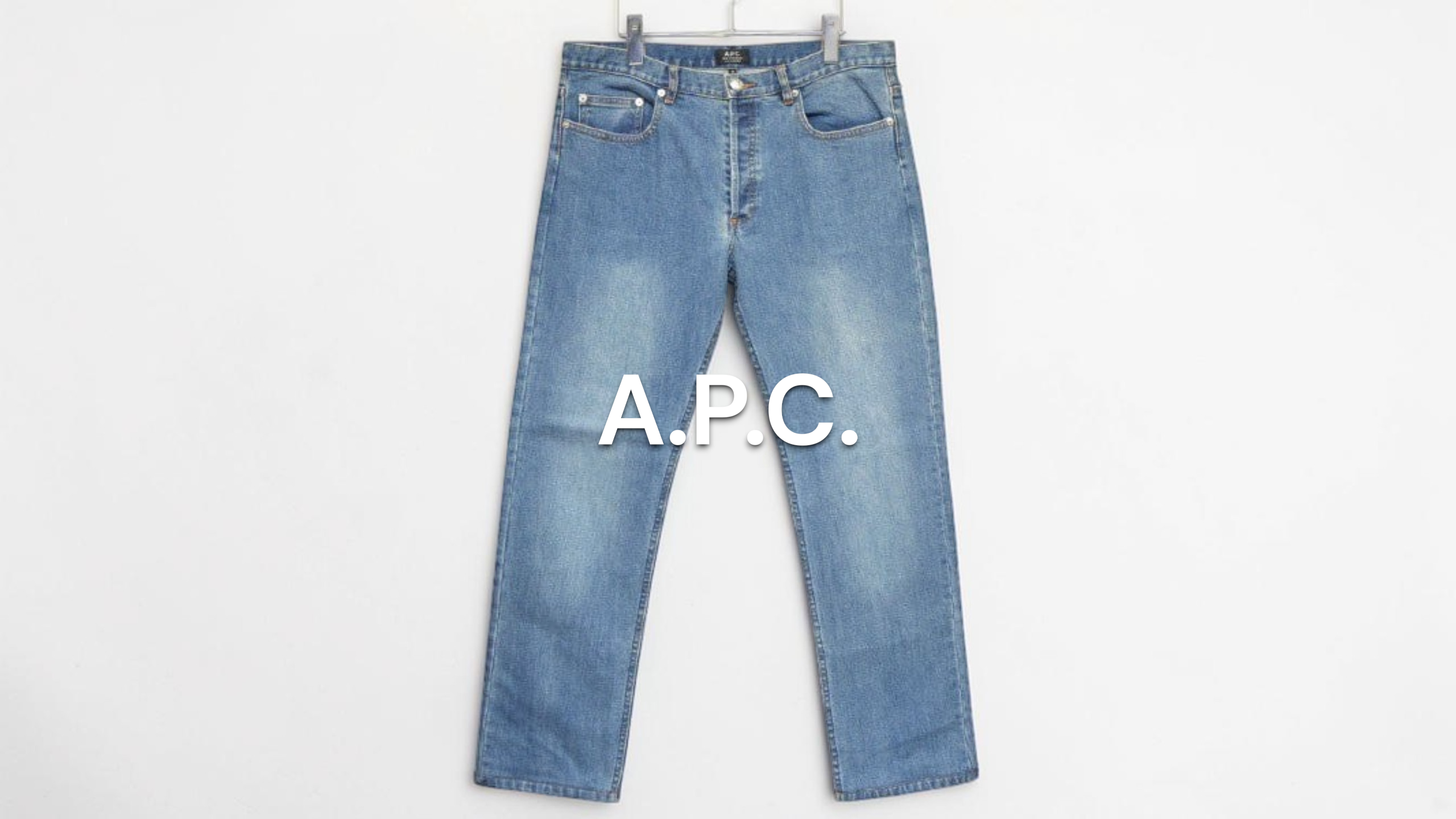 【希少サイズ】A.P.C. ストレートデニム 新入荷】A.P.C.（アーペーセー） NEW STANDARD デニムパンツ