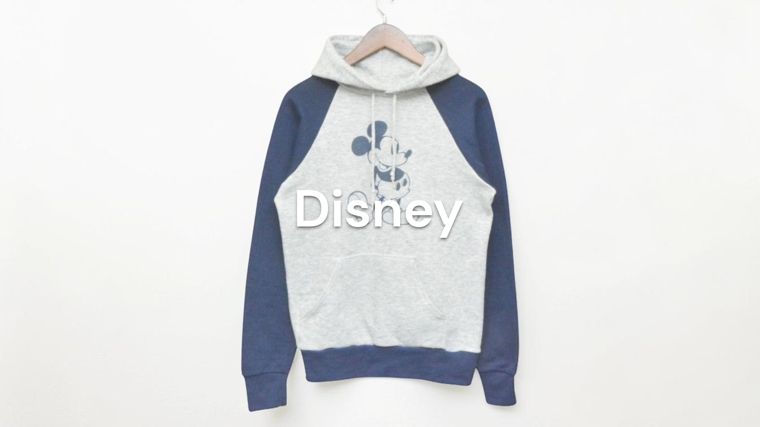 新入荷】Disney（ディズニー） ミッキープリントラグランパーカー