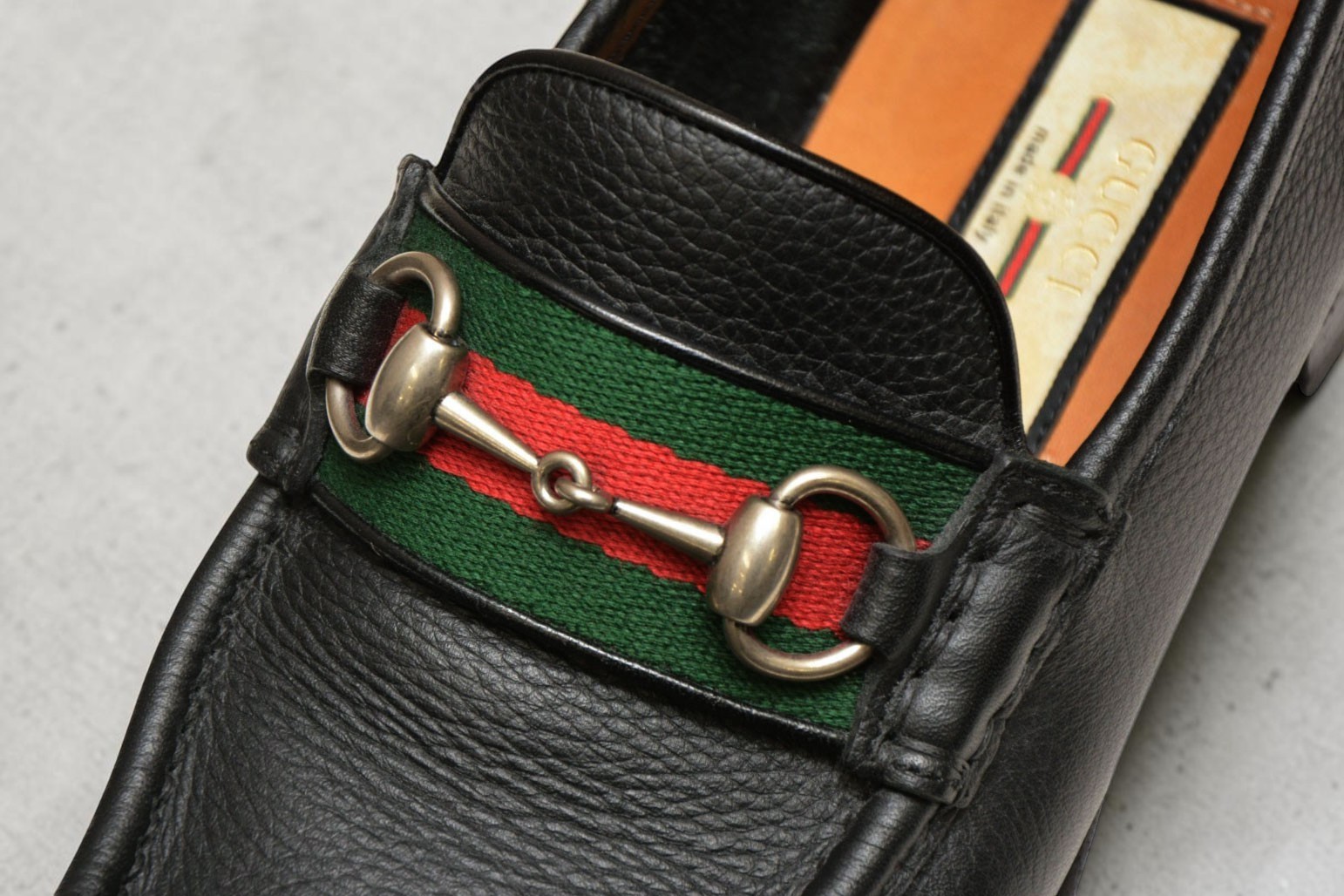 GUCCI シェリーライン ホースビットローファー 伝統を現代へ受け継ぐ