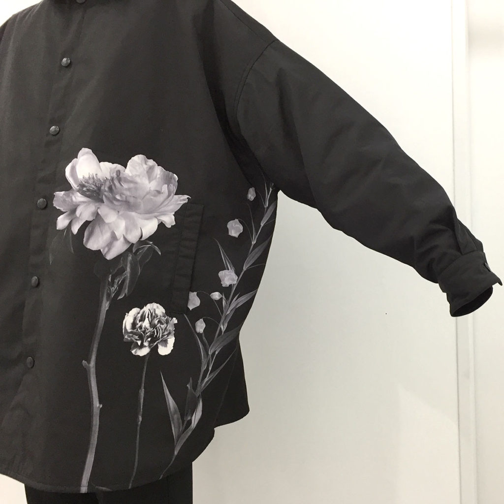 新品 VALENTINO ヴァレンチノ コーチジャケット 44 イタリア製 