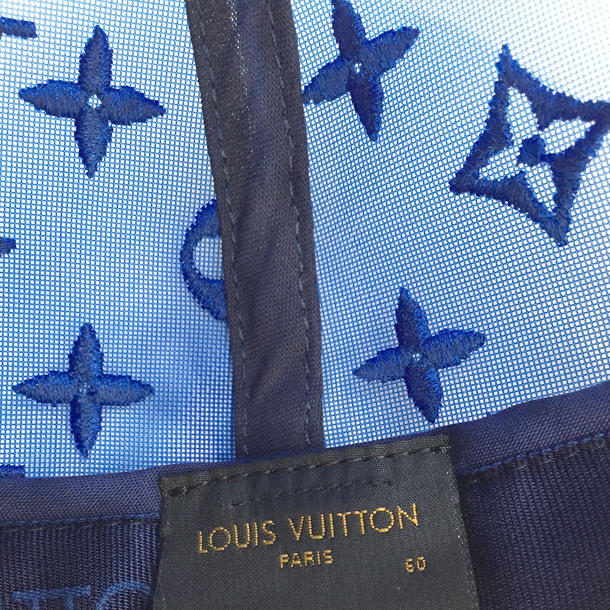 LOUIS VUITTON/ルイ・ヴィトン】ロゴ刺繍モノグラムメッシュキャップ 