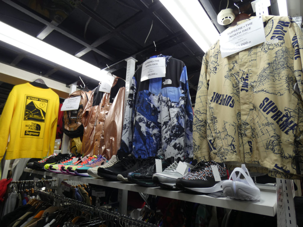 Supreme The North Face 人気商品続々入荷 カインドオル Kindal 新宿店 ブランド古着買取 販売 通販カインドオル Kindal 新宿店 ブランド古着買取 販売 通販