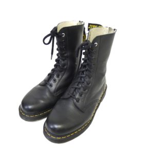 Dr Martens ドクターマーチン 新宿で高価買取はブランド古着カインドオル新宿店へ カインドオル Kindal 新宿 店 ブランド古着買取 販売 通販