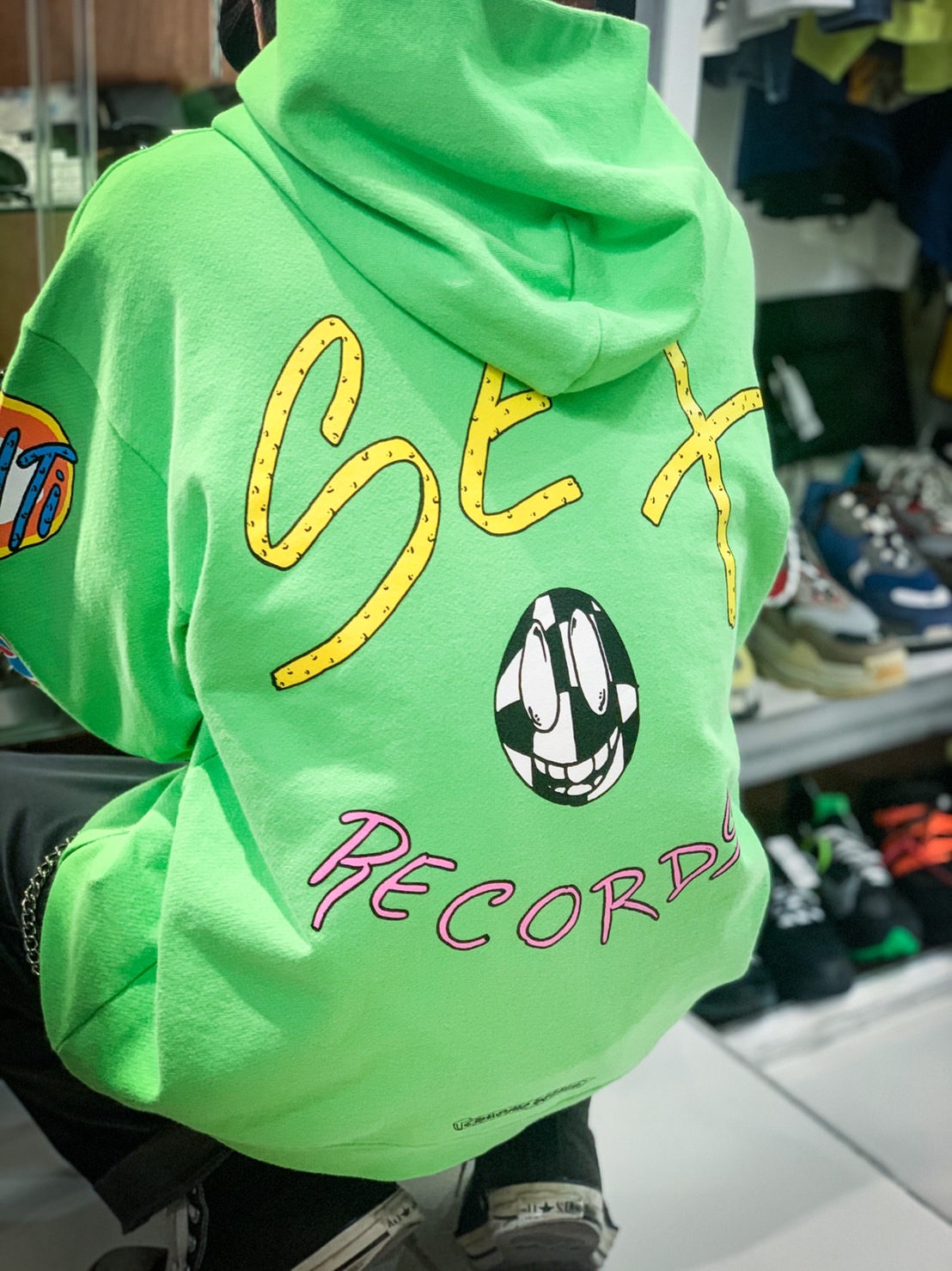 CHROME HEARTS×MATTY BOY】21AW「PPO SEXRCD HD PLVR」sex recordsパーカー【買取入荷情報】 カインドオル(kindal)新宿店|ブランド古着買取・販売・通販 クロムハーツ Chrome Hearts サイズ:XL PPO CAUTION HD PLVR MATTY BOYプリントカモフラ柄パーカー(ブラウン×グリーン×ブラック) bb134#rinkan*B