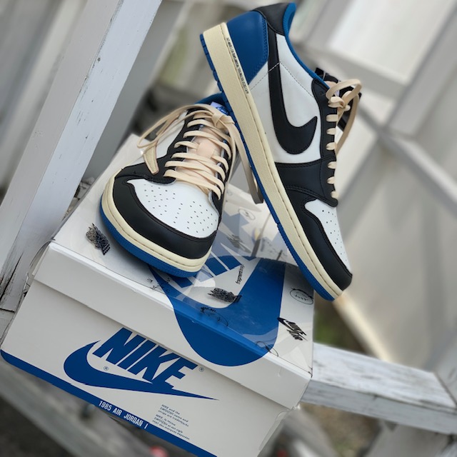 最強トリプルコラボスニーカーNIKE×FRAGMENT×Travis Scot AIR JORDAN 1 ...