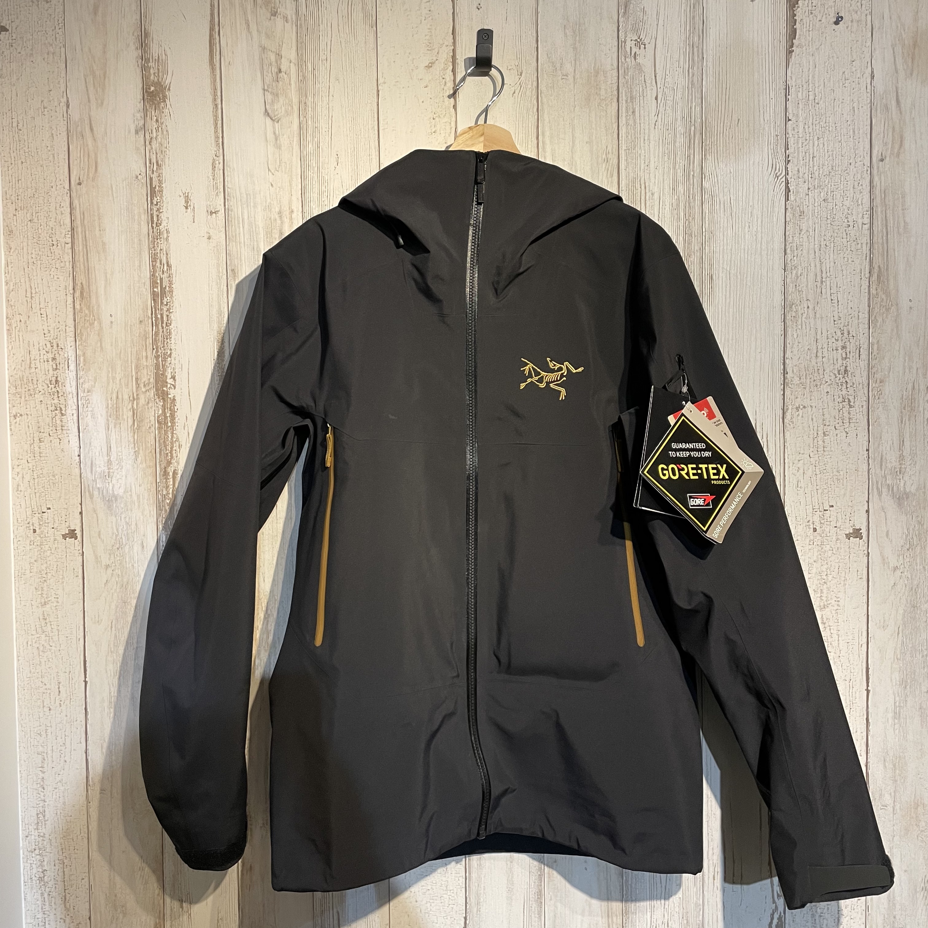 ARC'TERYX アークテリクスSABER AR Jacket gore3L